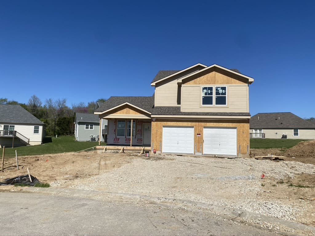 Home in Meadowlark Valley