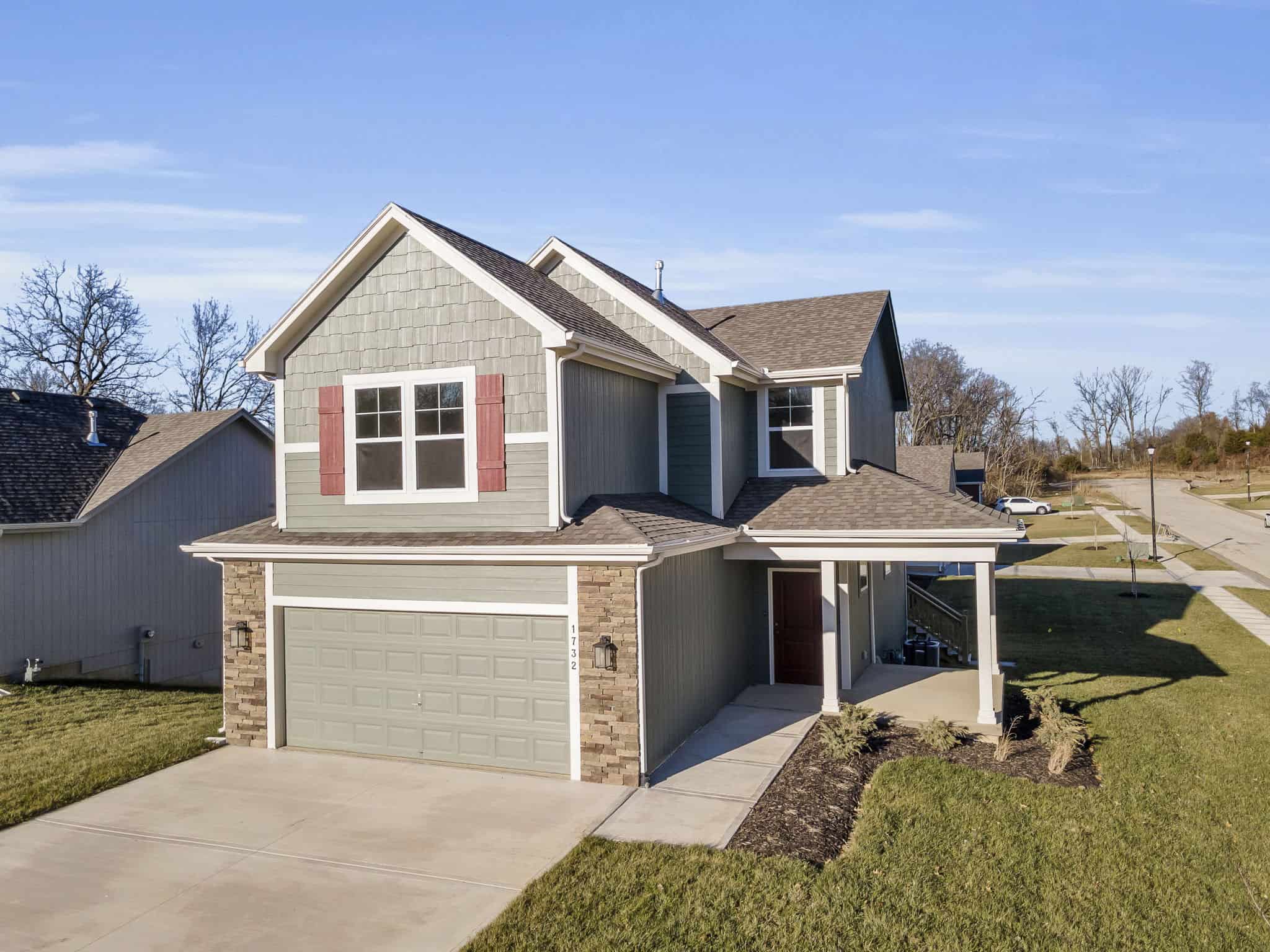 1-1732 Roswell Ave-100