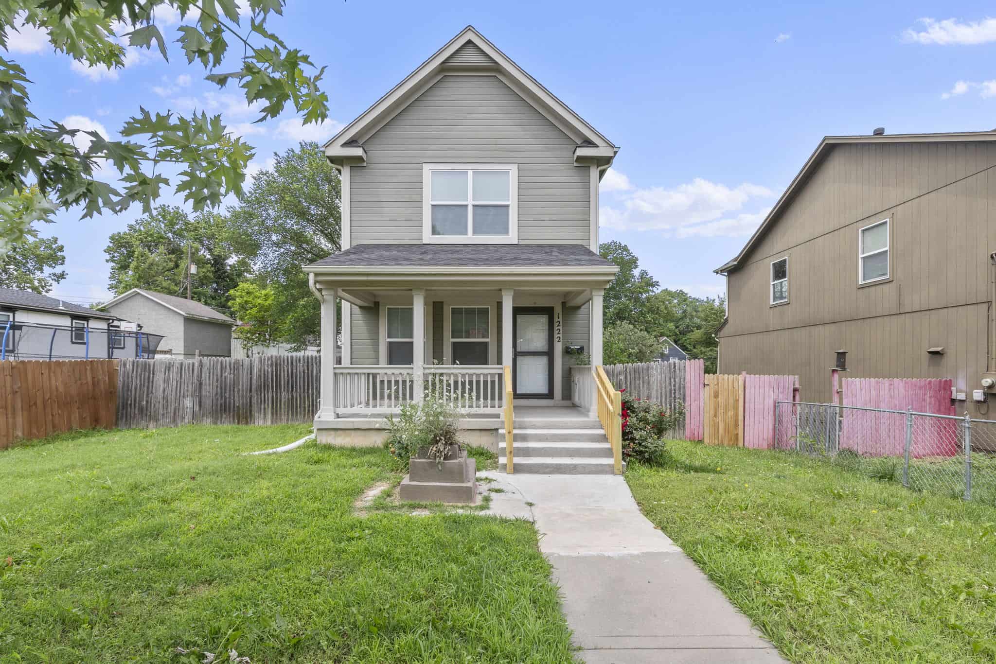 1222 Barnett Ave-100